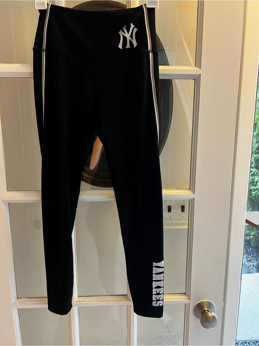 PINK Victoria's Secret Black Leggings with White Yankees Logo